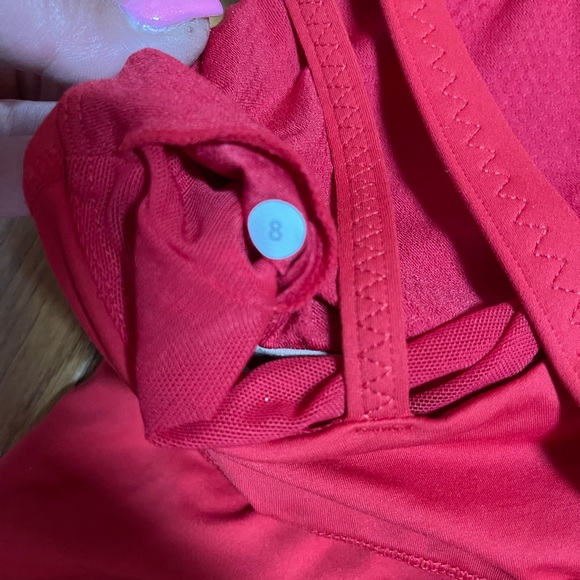 Red double strap lulu tank size 8 - Picture 3 of 5